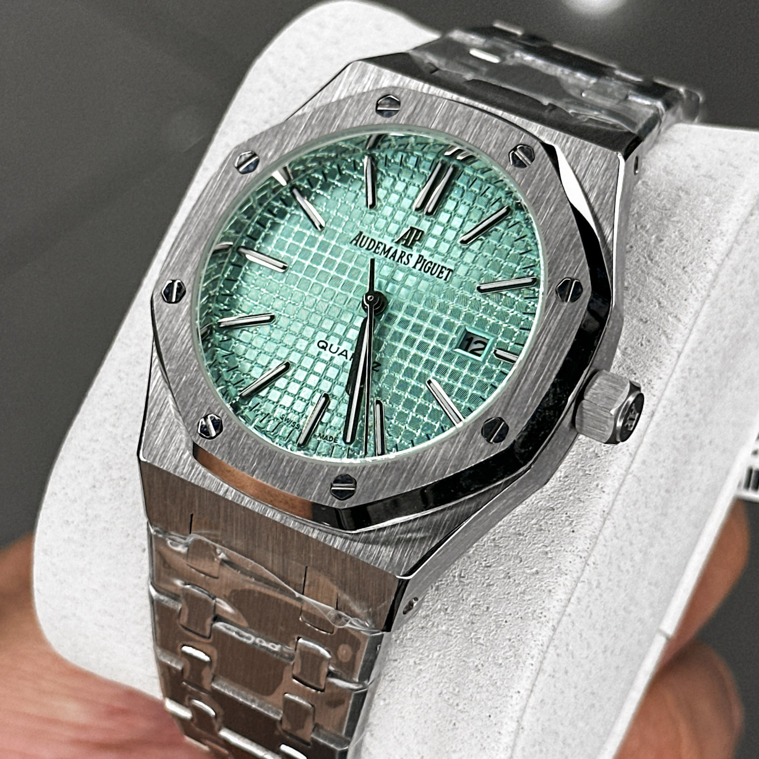 ساعت ای پی رویال اوک آبی تیفانی مدل  Ap Royal Oak Bluetifany FW0058