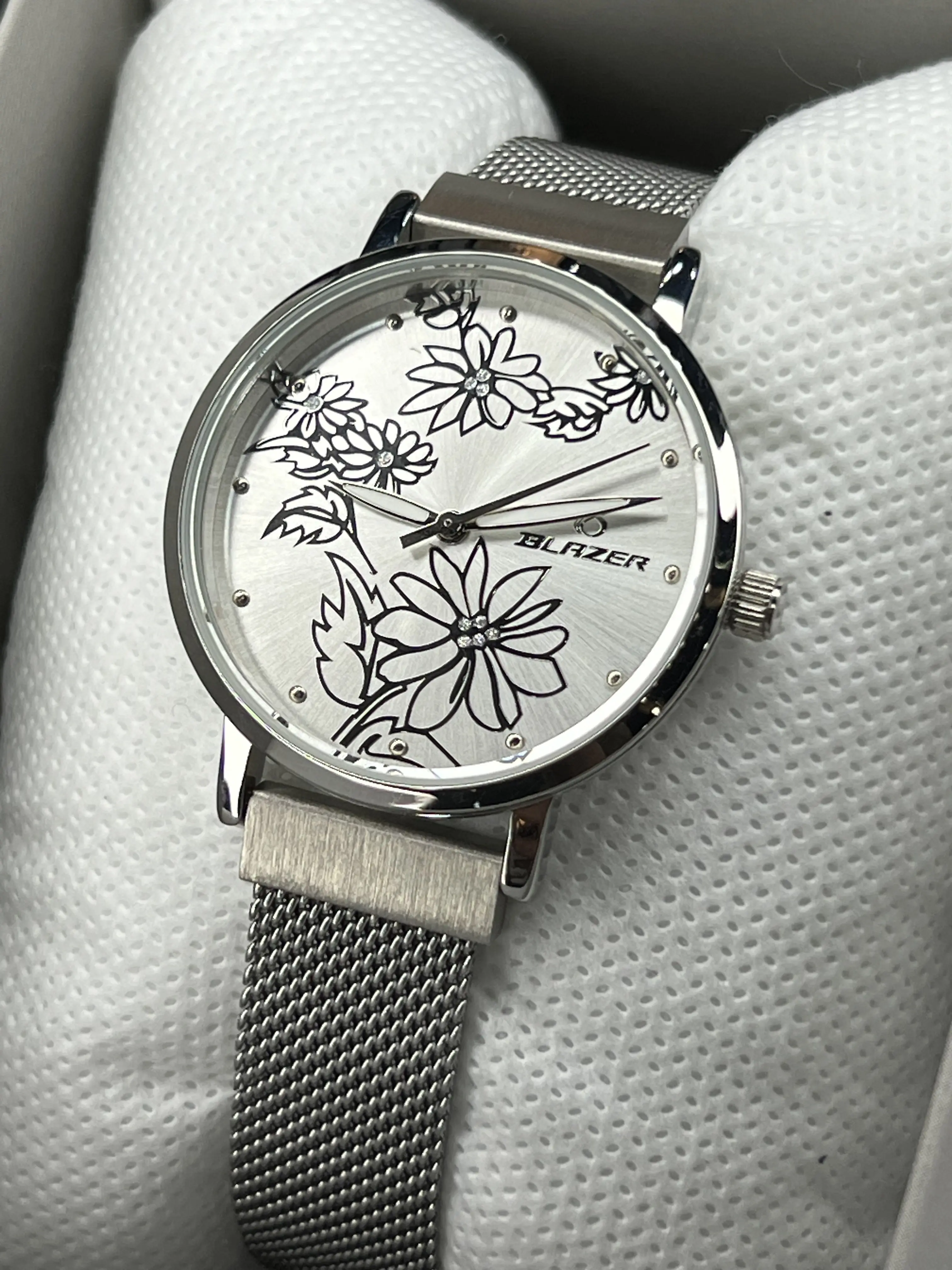 خرید قسطی | ساعت مچی زنانه بند حصیری بلیزر - اورجینال