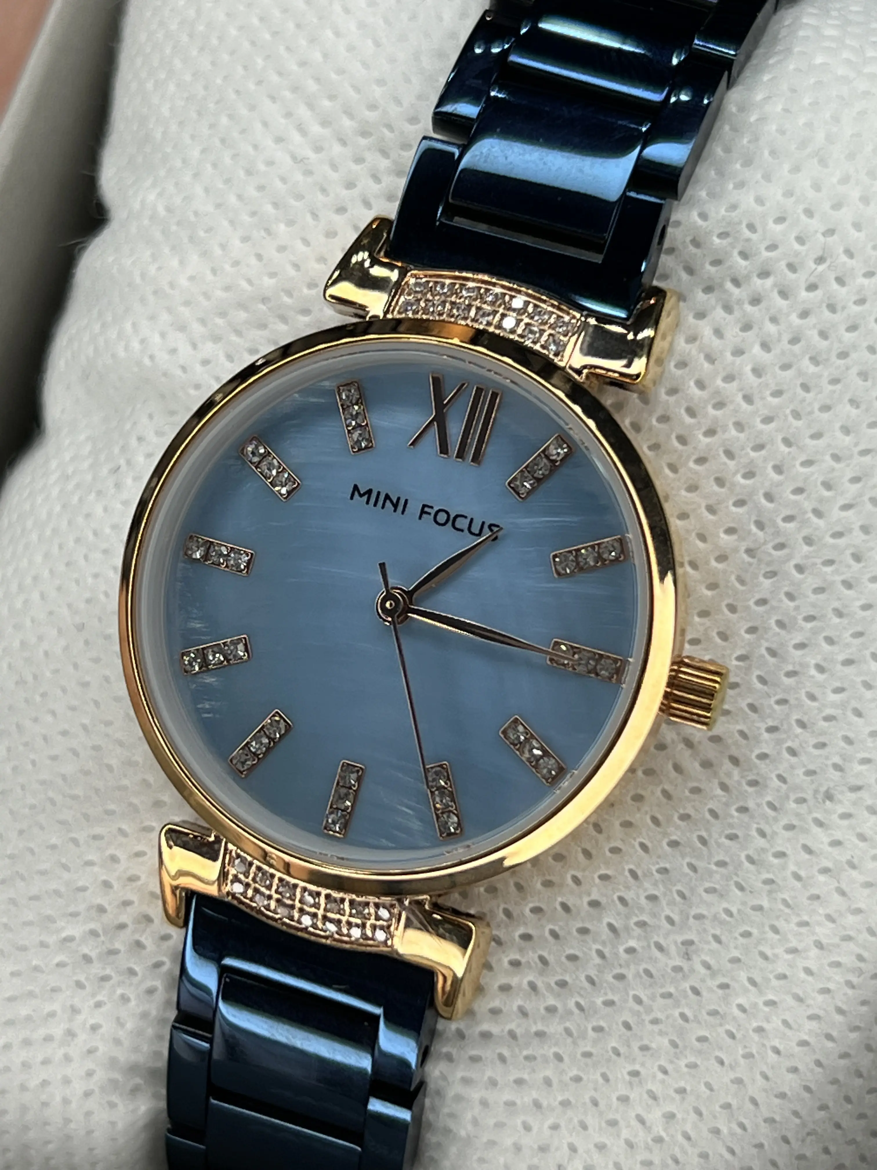 ساعت زنانه مینی فوکوس - صفحه صدفی