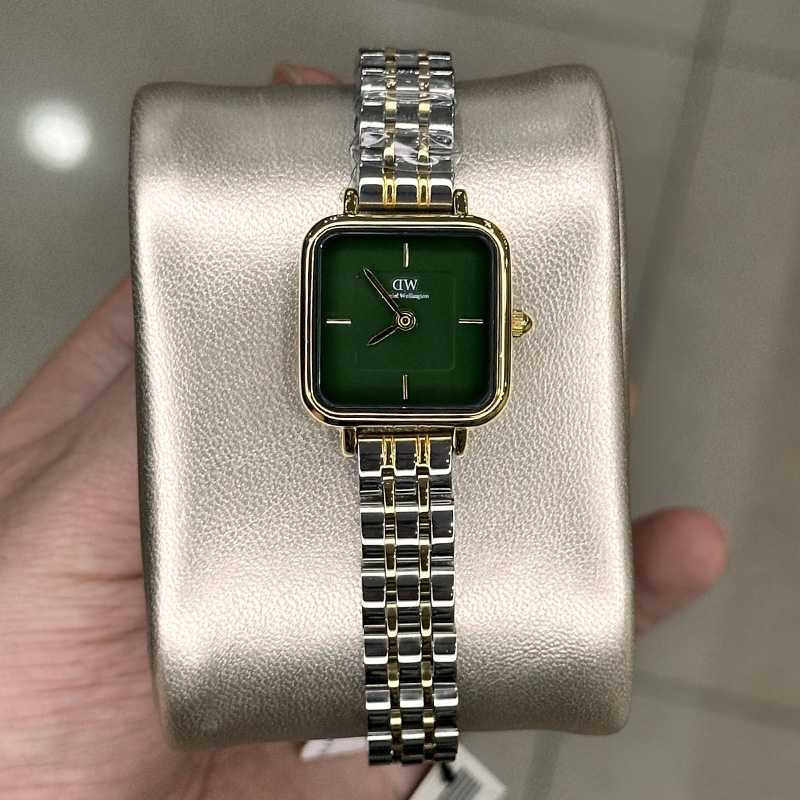 خرید قسطی | ساعت زنانه صفحه مربع دنیل ویلینگتون نقره ای طلایی  صفحه سبز K22HRE02/11