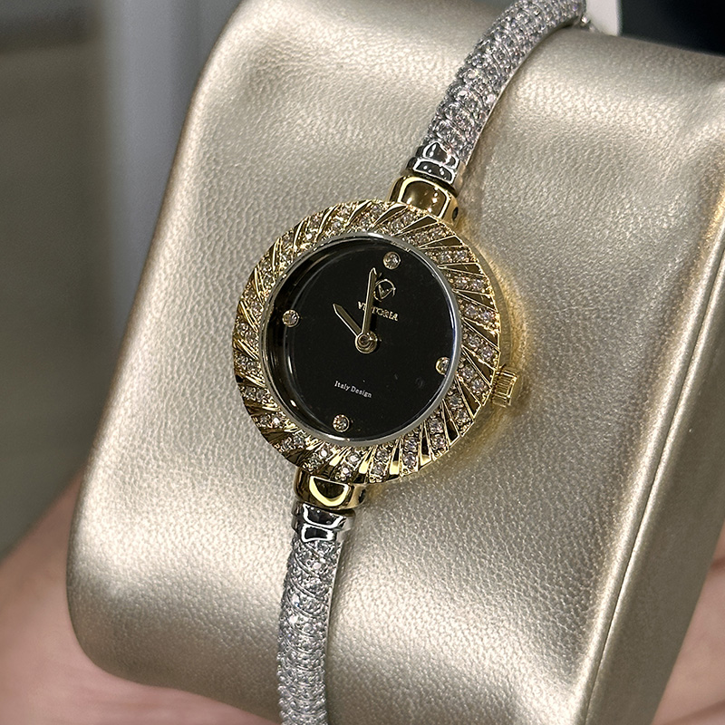 خرید قسطی | ساعت زنانه ویتوریا اورجینال دستبندی تمام نگین VT 3433/1