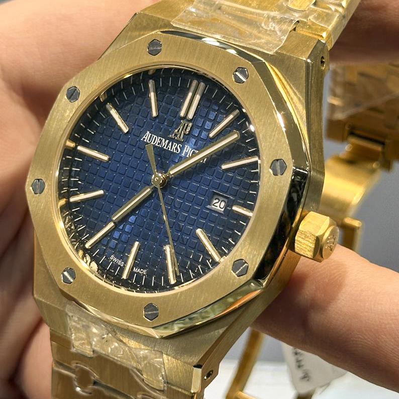 ساعت ای پی رویال اوک طلایی صفحه سرمه ای  Ap Royal Gold Blue FW0058