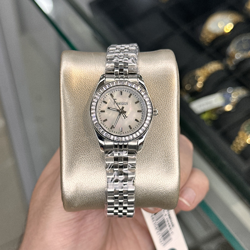 خرید قسطی |ساعت زنانه فری لوک اورجینال نقره ای صفحه صدفی FL.1.10484/1