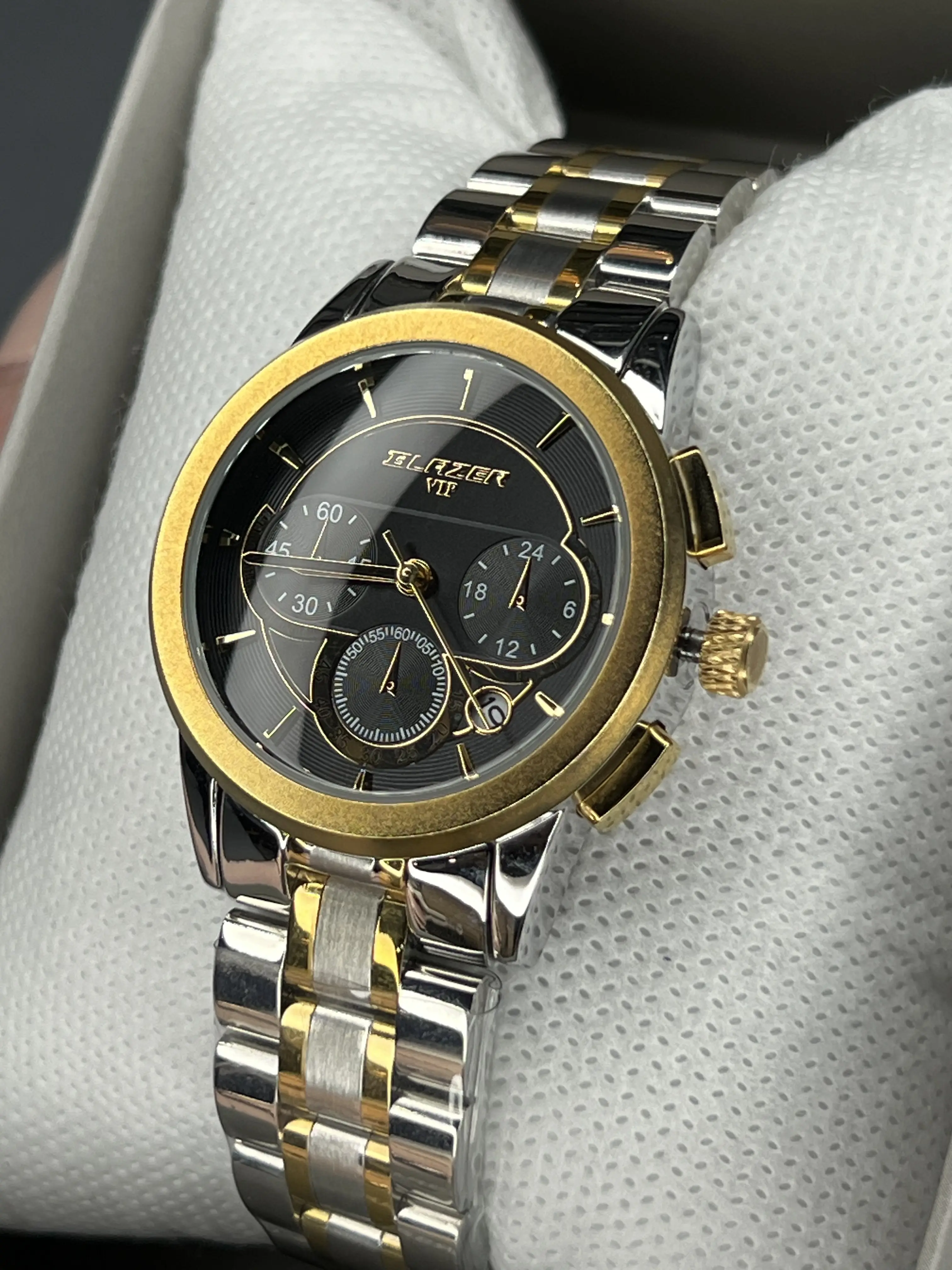 بلیزر زنانه طرح سه موتوره طلایی -نقره ای