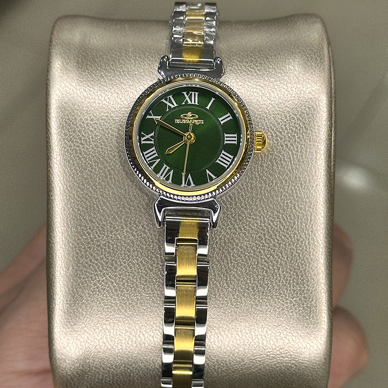 خرید قسطی | ساعت زنانه الگانس استیل نقره ای طلایی صفحه سبز  008017/1