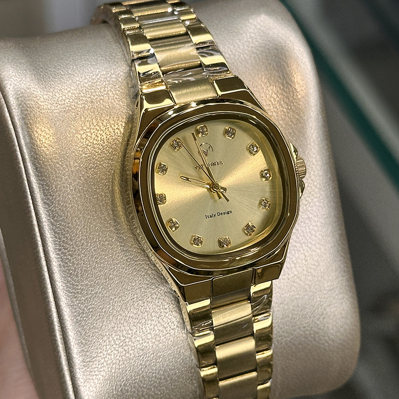 خرید قسطی | ساعت زنانه ویتوریا اورجینال1 تمام طلایی قاب مربع VT 3412/3