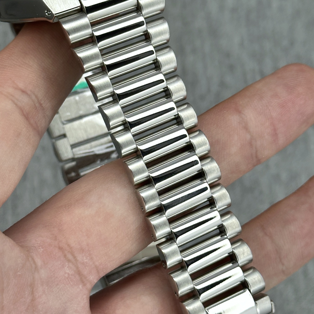 خرید قسطی | ساعت عقربه ای فروچی مردانه صفحه آبی تیفانی FC 03523/04